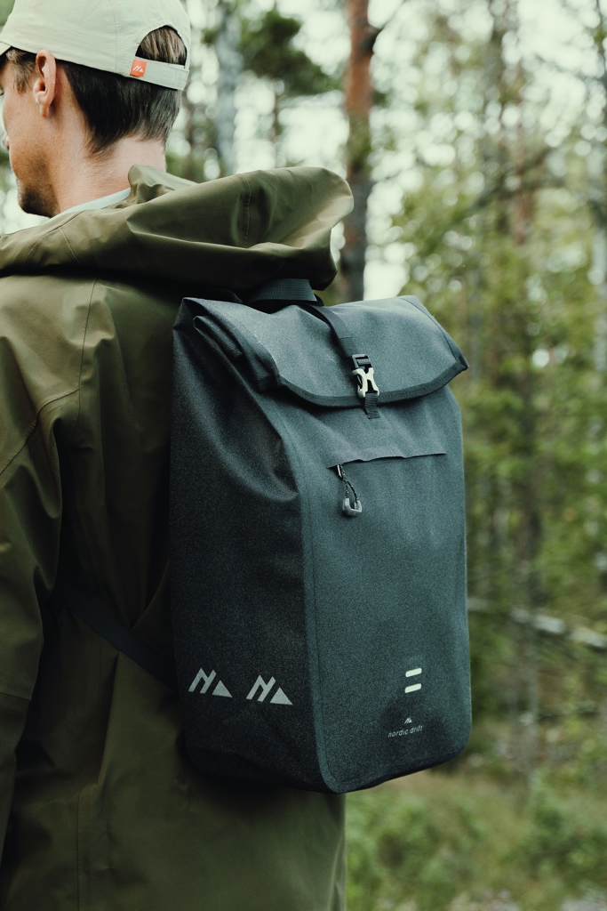 Mochila impermeable Nordic Drift Trail RCS 30L