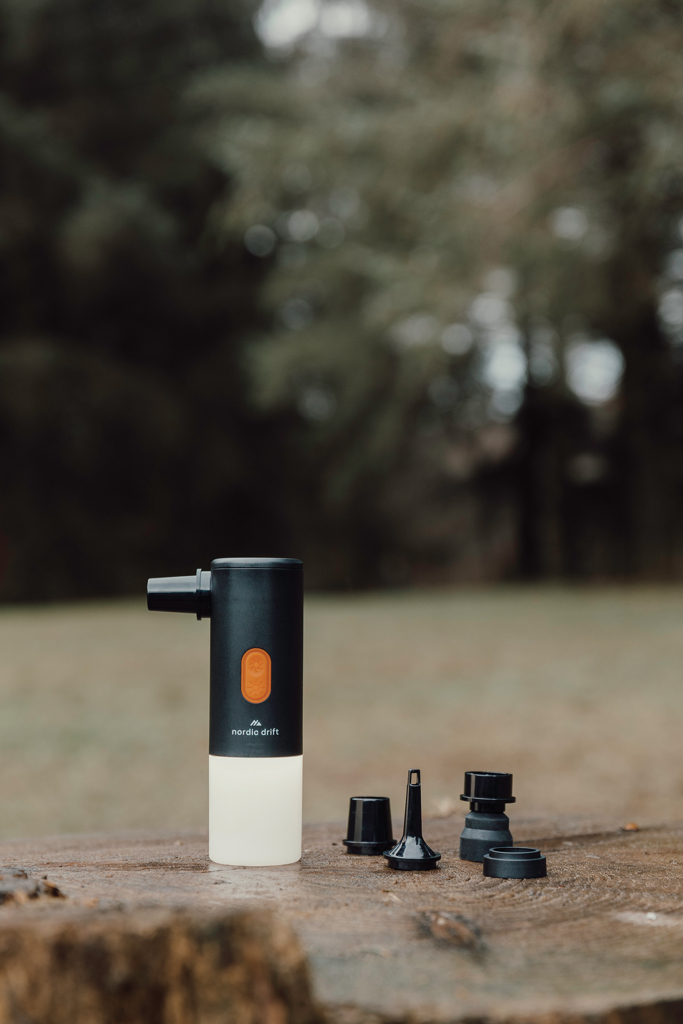 Bomba de aire camping y luz portátil Nordic Drift Titan