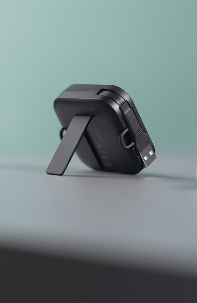 Picture of Urban Vitamin San Jose 100W stand with retractable cable