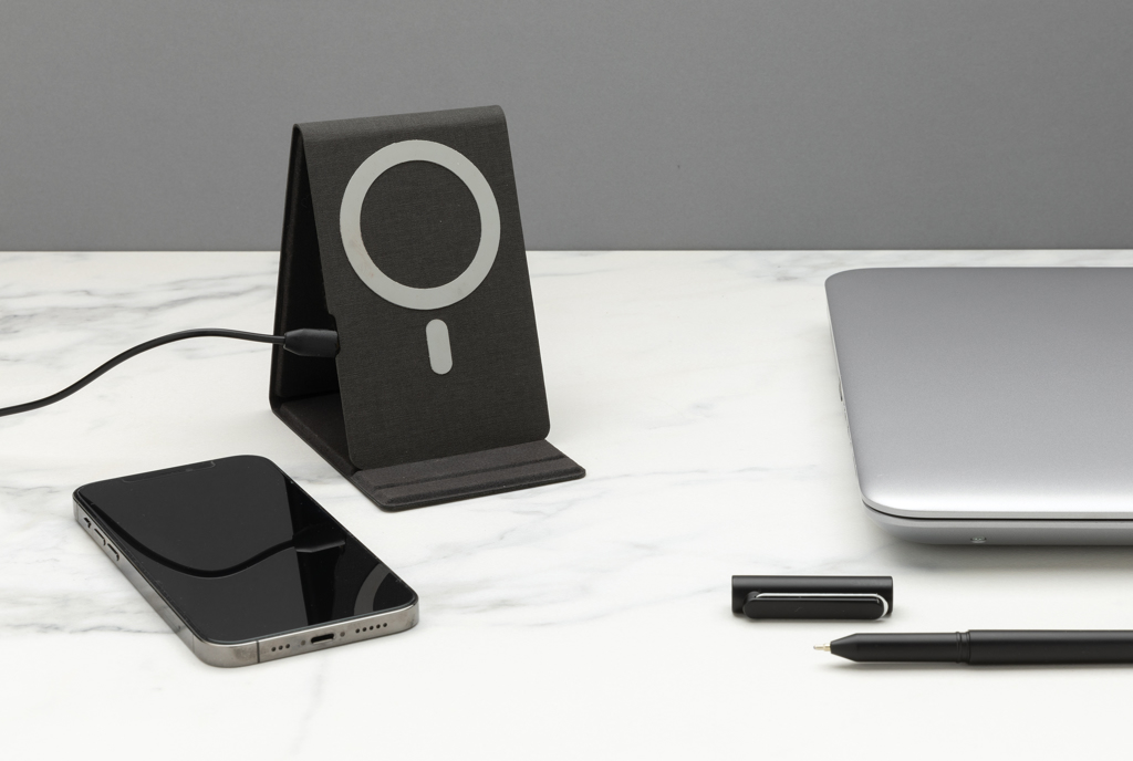 Picture of Artic Magnetic 10W wireless charging phone stand