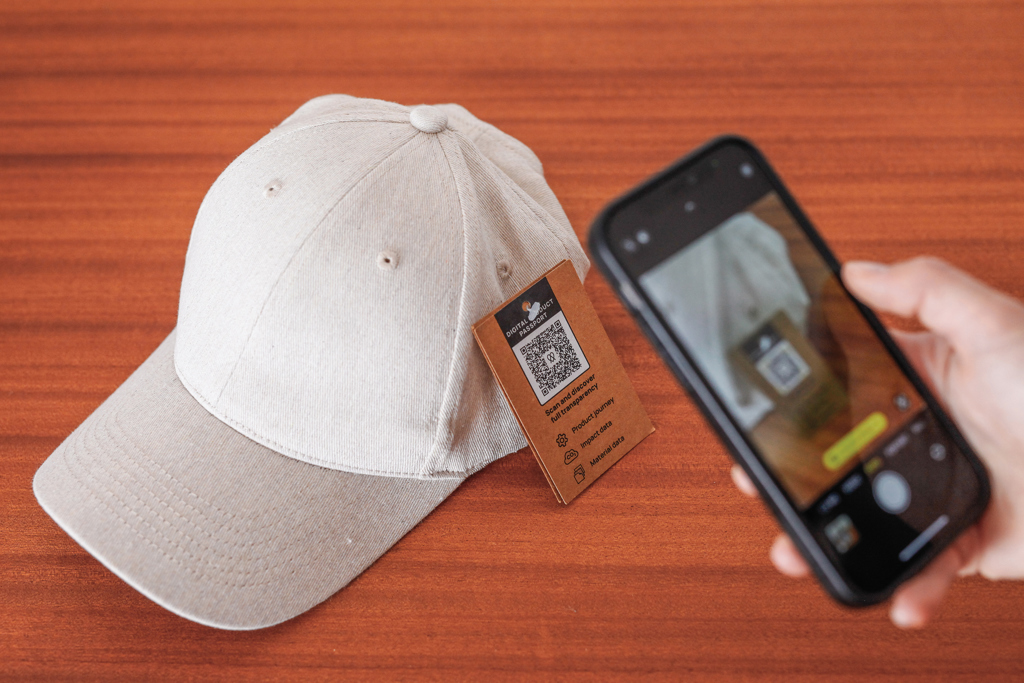 Picture of Milo AWARE™ recycled heather 6 panel cap 200gr