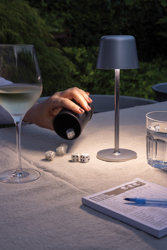 Lámpara de mesa Zenic RCS plástico reciclado recargable USB