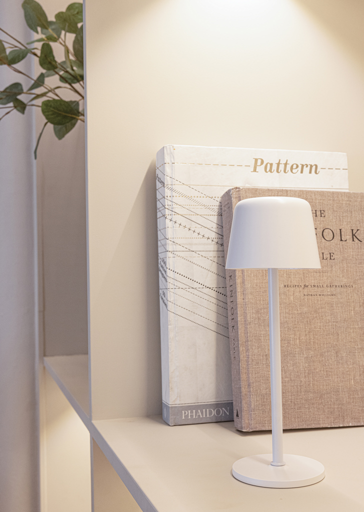 Lámpara de mesa Zenic RCS plástico reciclado recargable USB