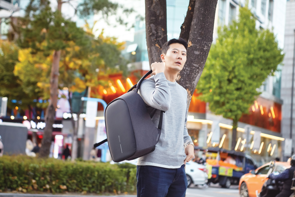 Picture of Bobby Hero Regular, Anti-theft backpack