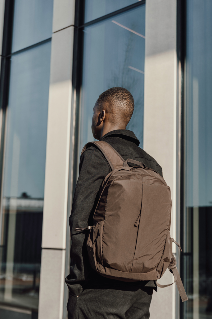 Mochila KENTO URBAN RCS nailon reciclado 15,6