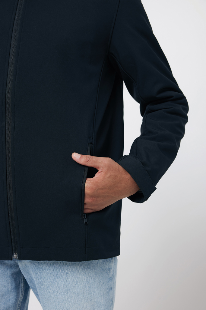 Picture of Iqoniq Makalu men recycled polyester soft shell jacket