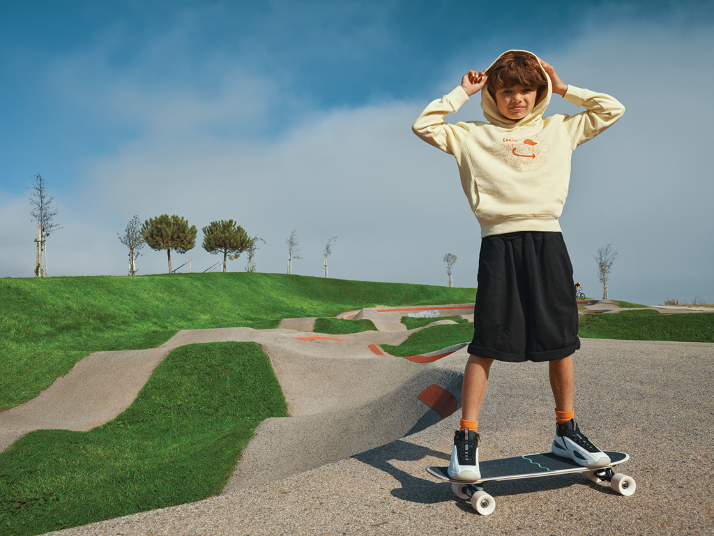 IQONIQ Yengo Sudadera Capucha Infantil Algodón Reciclado