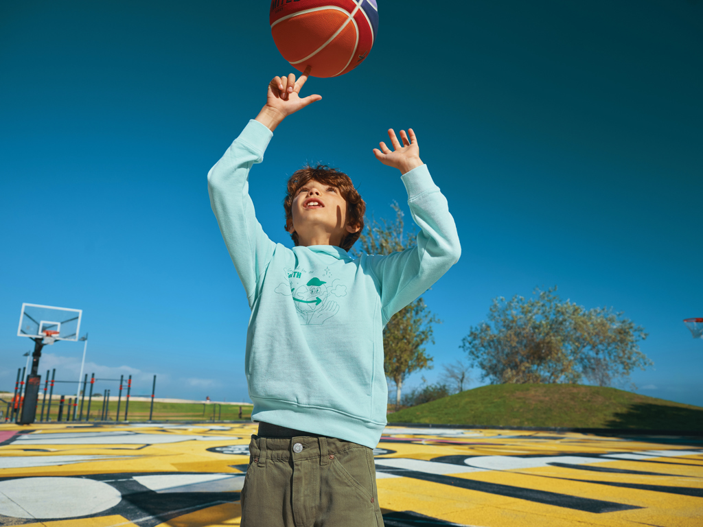 IQONIQ Yengo Sudadera Capucha Infantil Algodón Reciclado