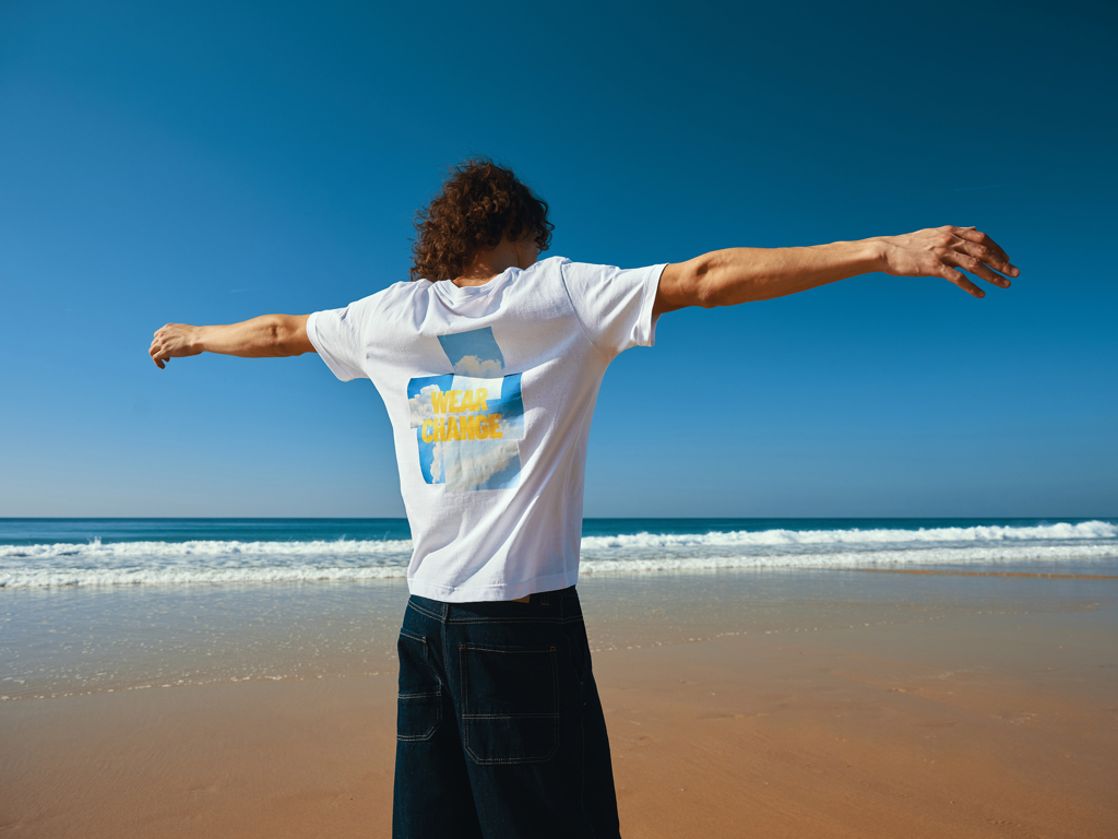 IQONIQ Kakadu Camiseta Relax Fit Algodón Reciclado