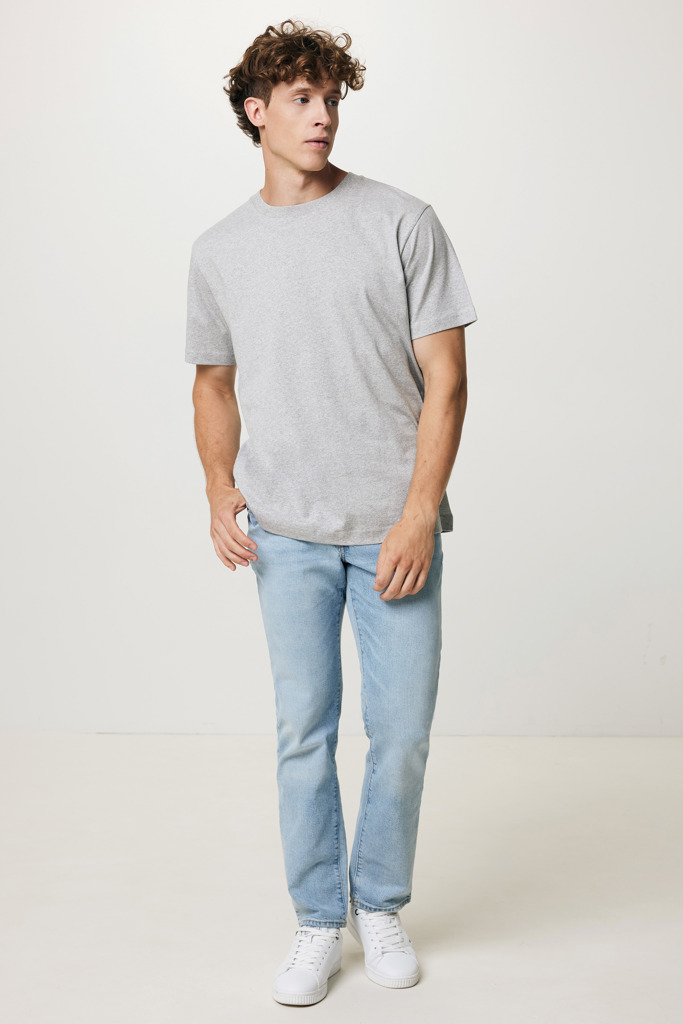 IQONIQ Kakadu Camiseta Relax Fit Algodón Reciclado