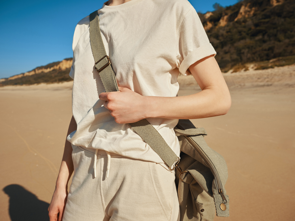 IQONIQ Teide Camiseta Boxy Fit Algodón Reciclado