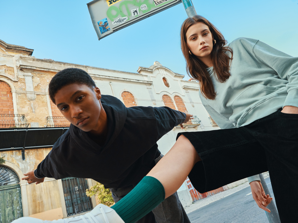 IQONIQ Yoho Sudadera Capucha Relax Fit Algodón Reciclado