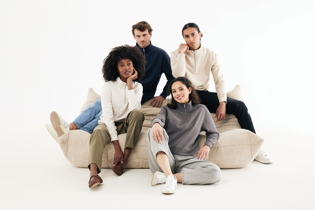 Picture of IQONIQ Elgon recycled cotton quarter zip sweater