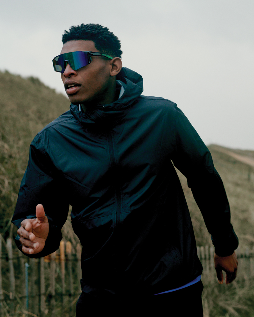 Picture of Iqoniq Logan recycled polyester lightweight jacket