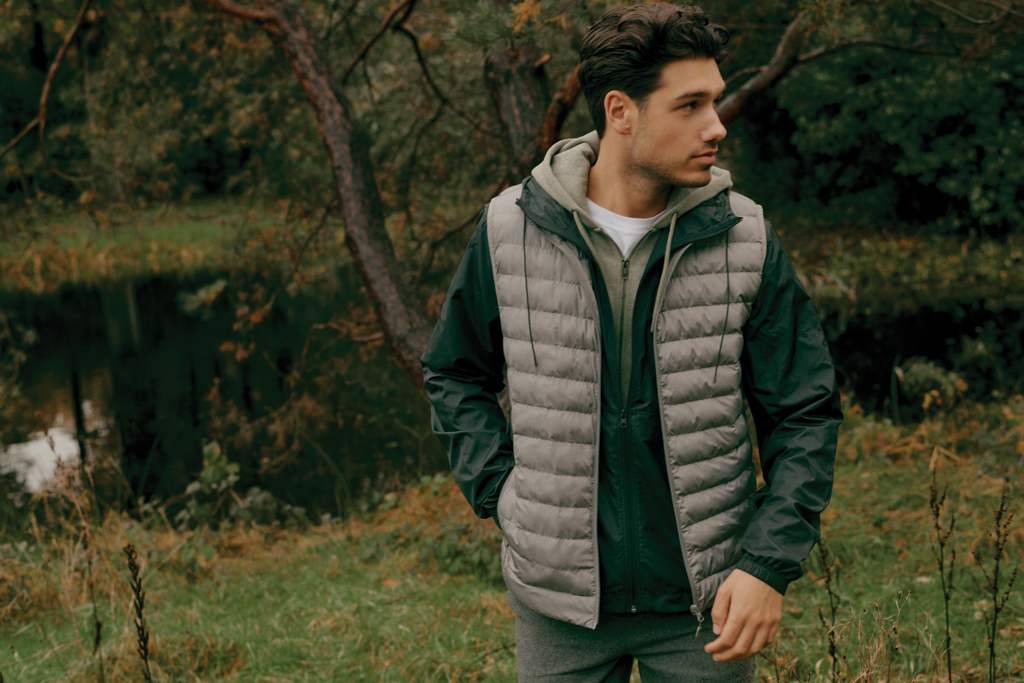 Picture of Iqoniq Logan recycled polyester lightweight jacket