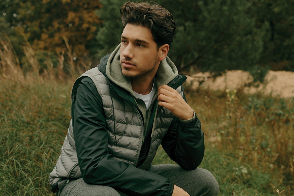 Picture of Iqoniq Logan recycled polyester lightweight jacket