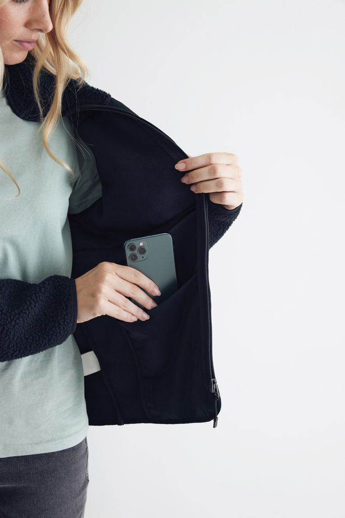 Picture of Iqoniq Diran recycled polyester pile fleece jacket