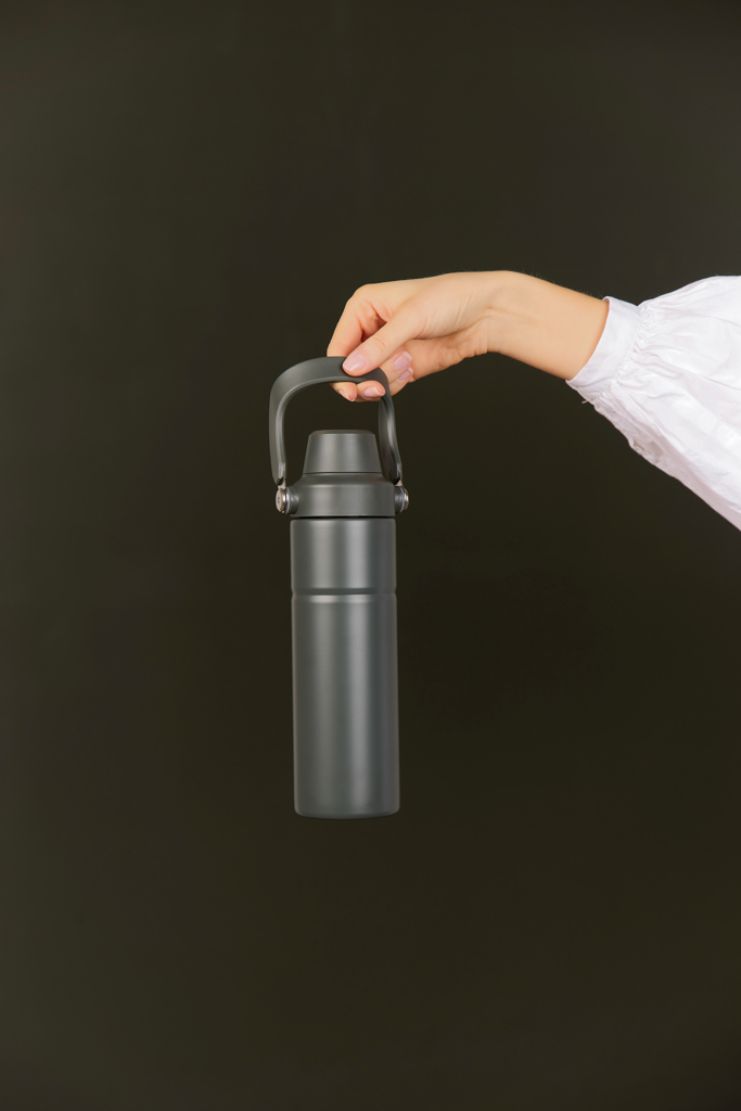 Botella VINGA Baltimore acero inoxidable RCS reciclada 600ml