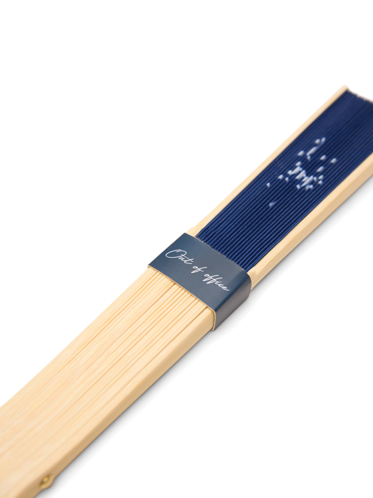 Picture of VINGA Out of office hand fan