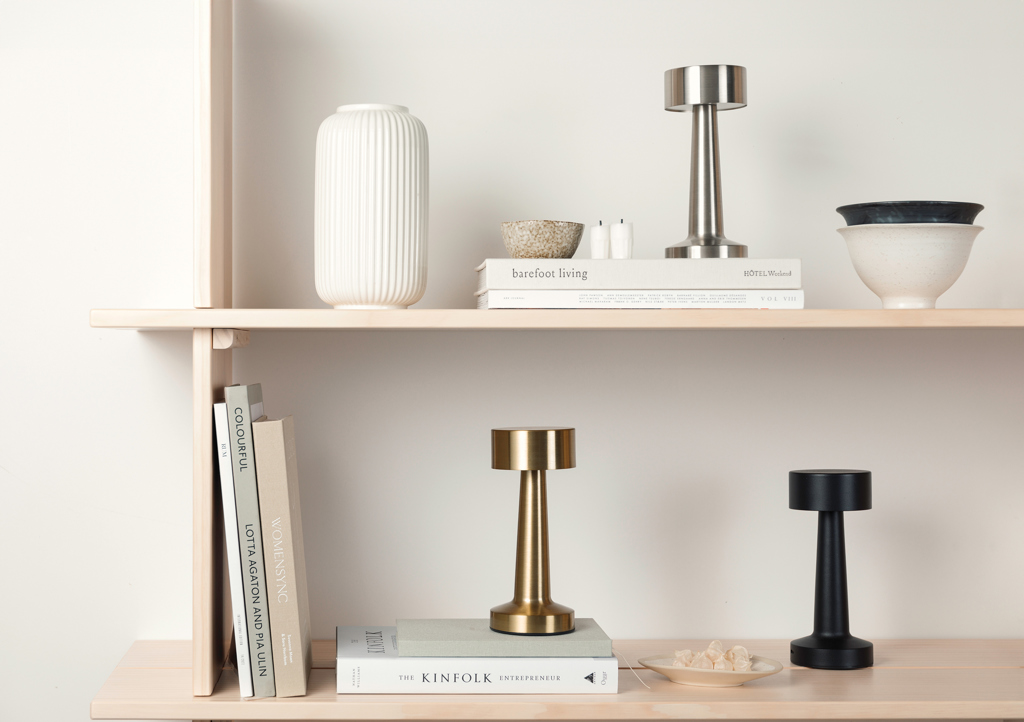 Lámpara de mesa VINGA Maris RCS de ABS reciclado