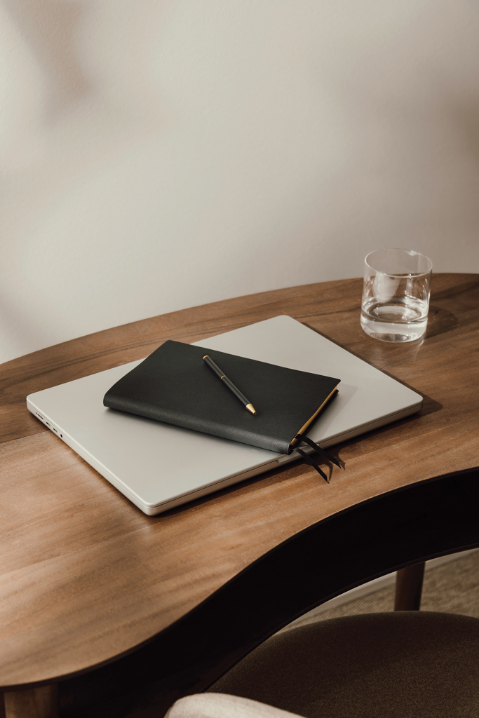 Set escritura ejecutiva VINGA Arlo RCS