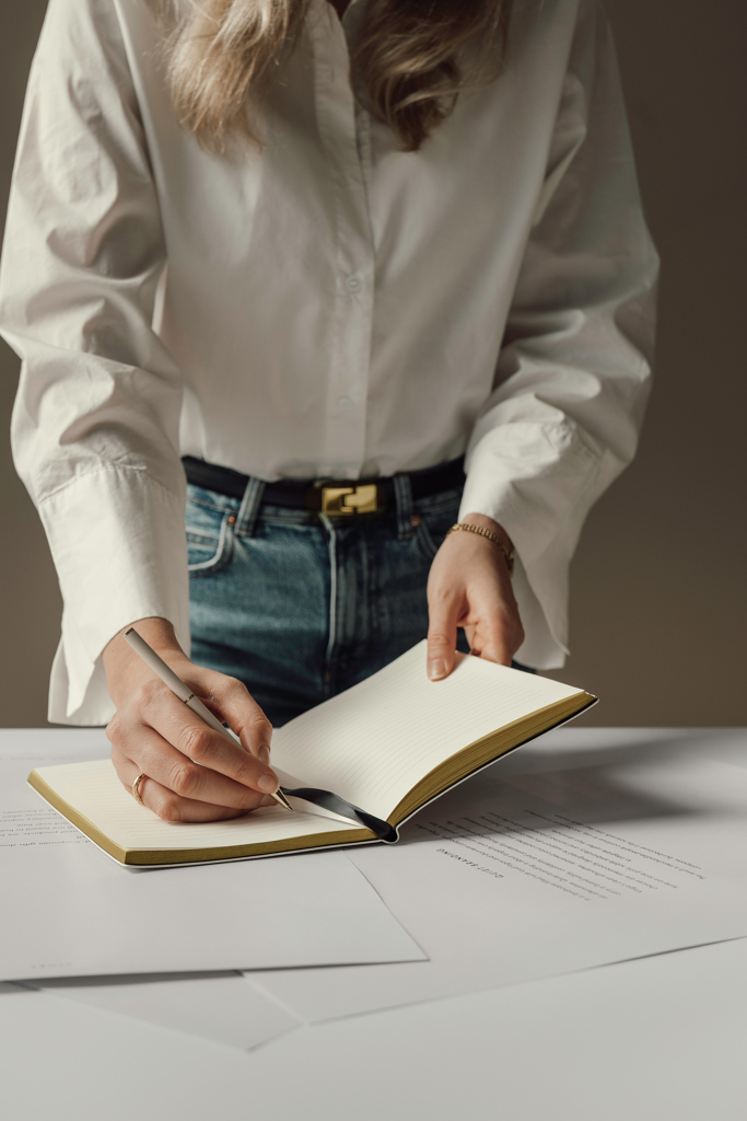 blanco Set escritura ejecutiva VINGA Arlo RCS
