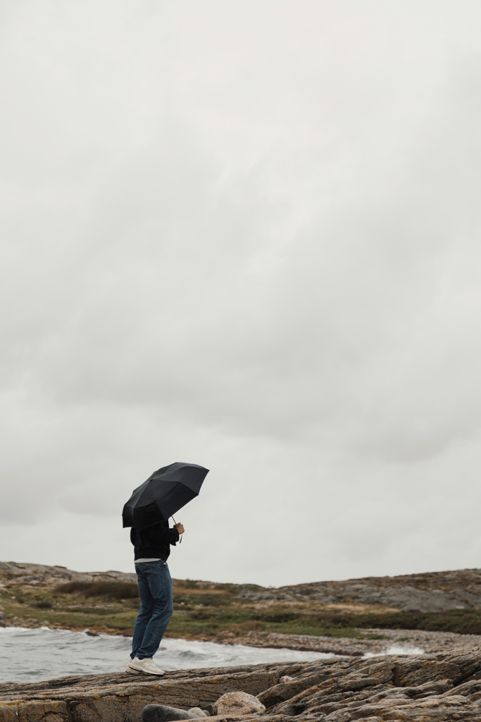 Picture of VINGA Baltimore AWARE™ RPET 21" umbrella